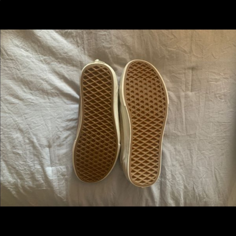 Vans - Picture 3 of 3
